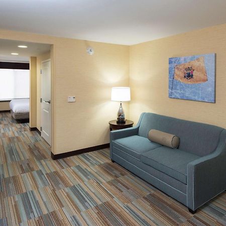 Hilton Garden Inn Mount Holly/Westampton Экстерьер фото