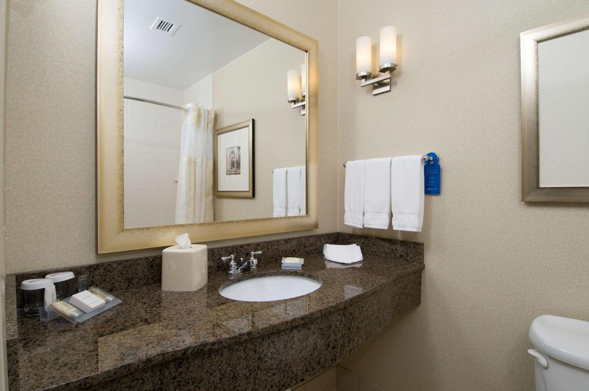 Hilton Garden Inn Mount Holly/Westampton Экстерьер фото