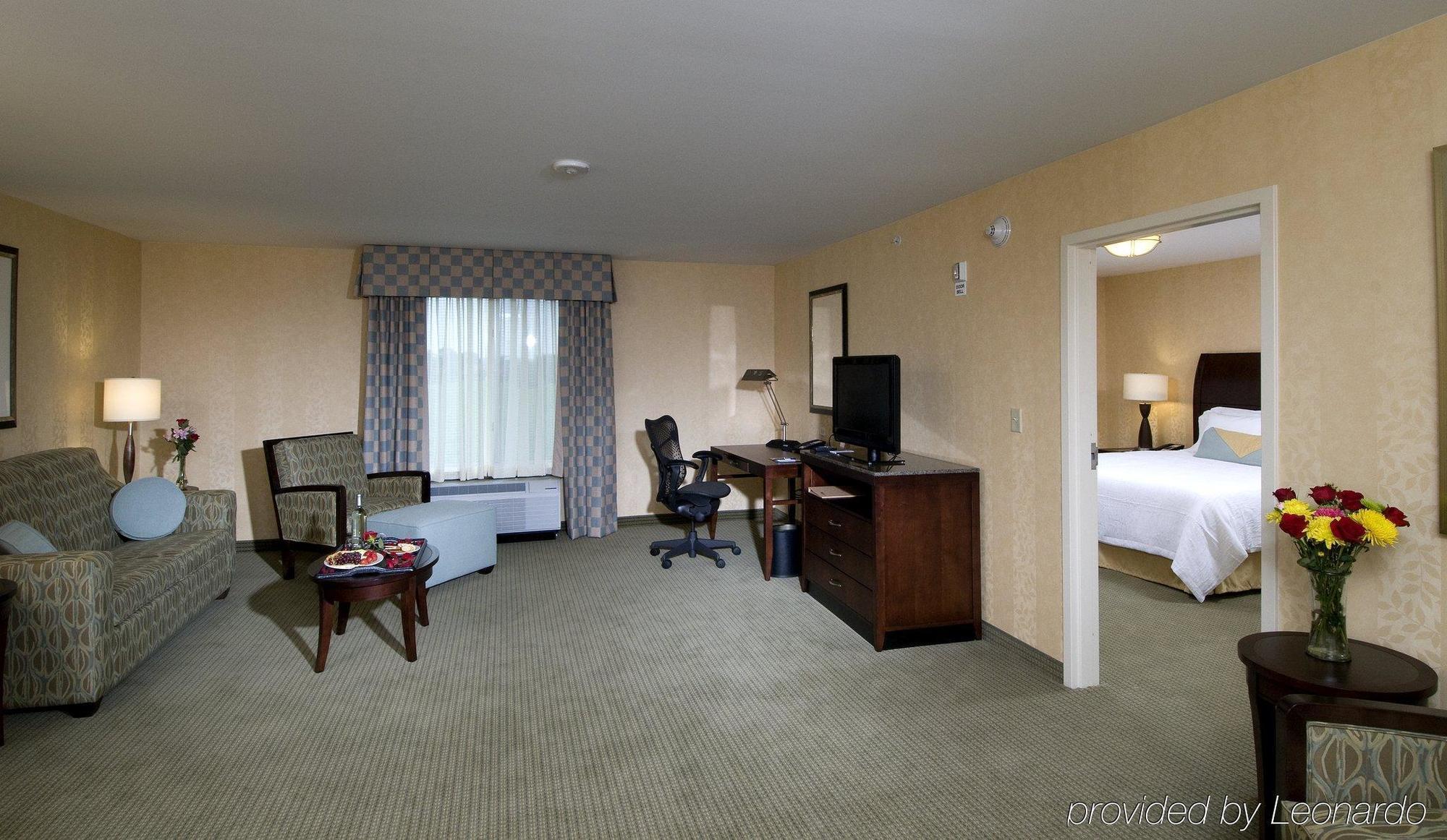 Hilton Garden Inn Mount Holly/Westampton Номер фото